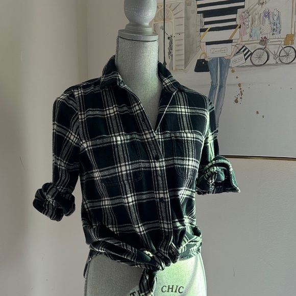 Madewell Black and White Plaid Button-Down Shirt - Picture 5 of 5